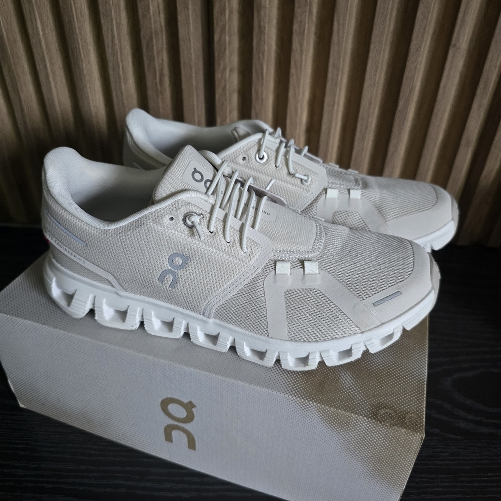 On Running Sneakers - Pearl